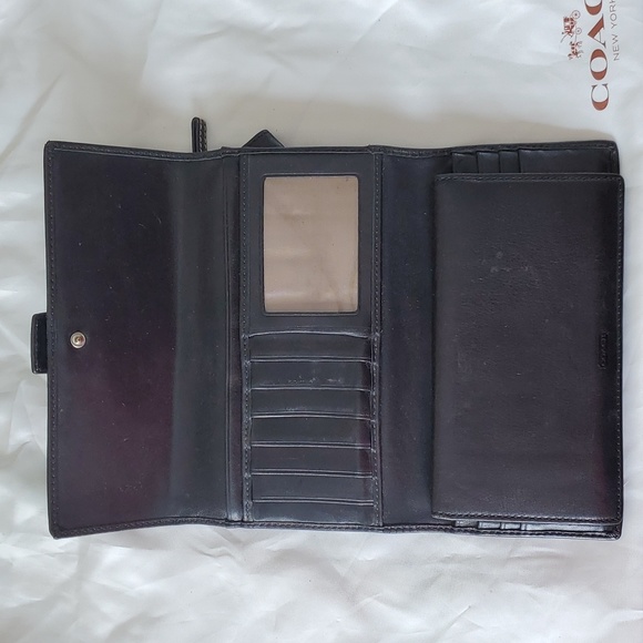 Coach leather black wallet - Picture 2 of 5